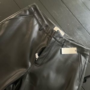Vegan leather detailed scalloped pants